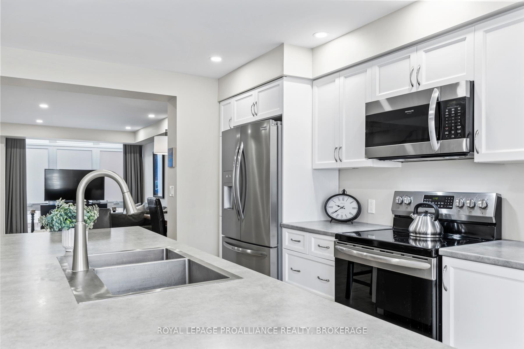 Photo 11 of Unit 55, 1 Place D'Armes, Kingston, East of Sir John A. Blvd — HOMEH