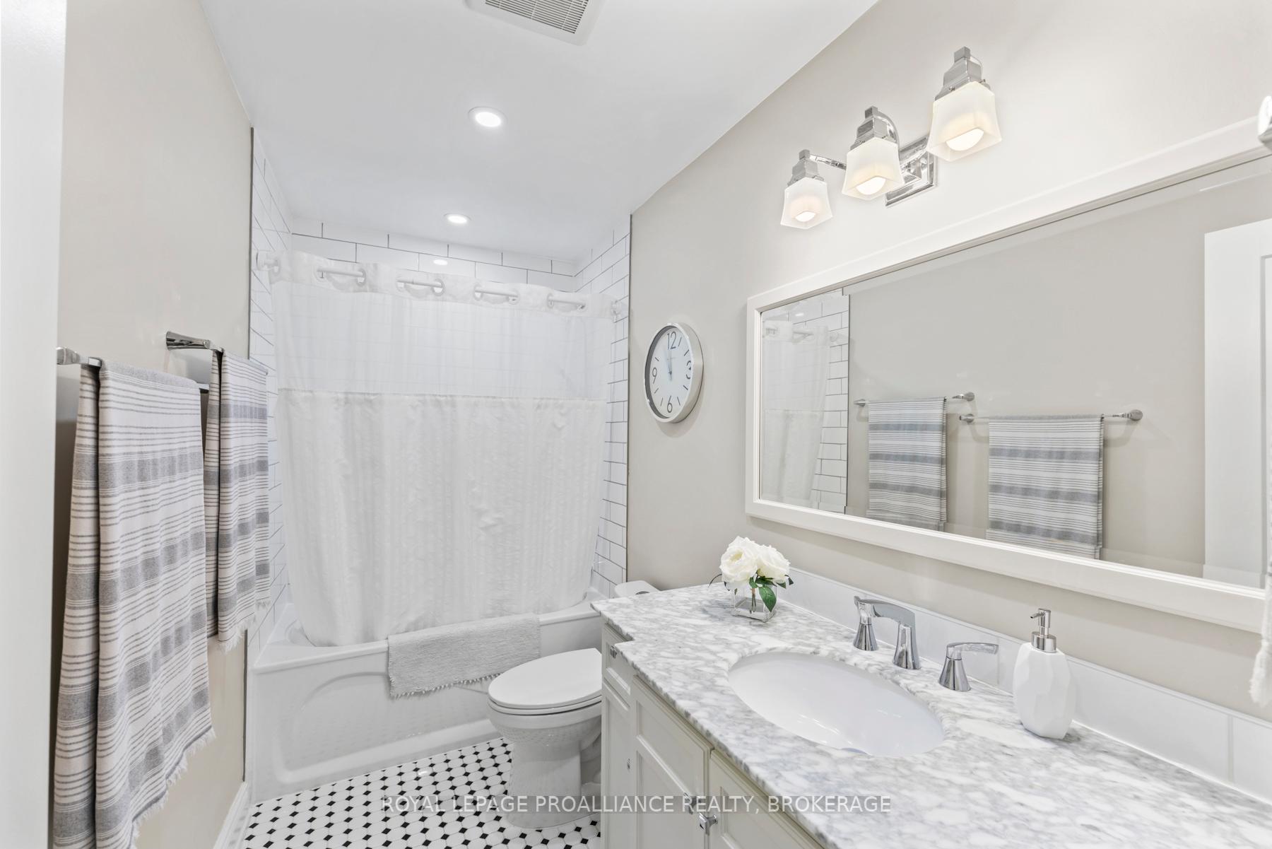 Photo 20 of Unit 55, 1 Place D'Armes, Kingston, East of Sir John A. Blvd — HOMEH