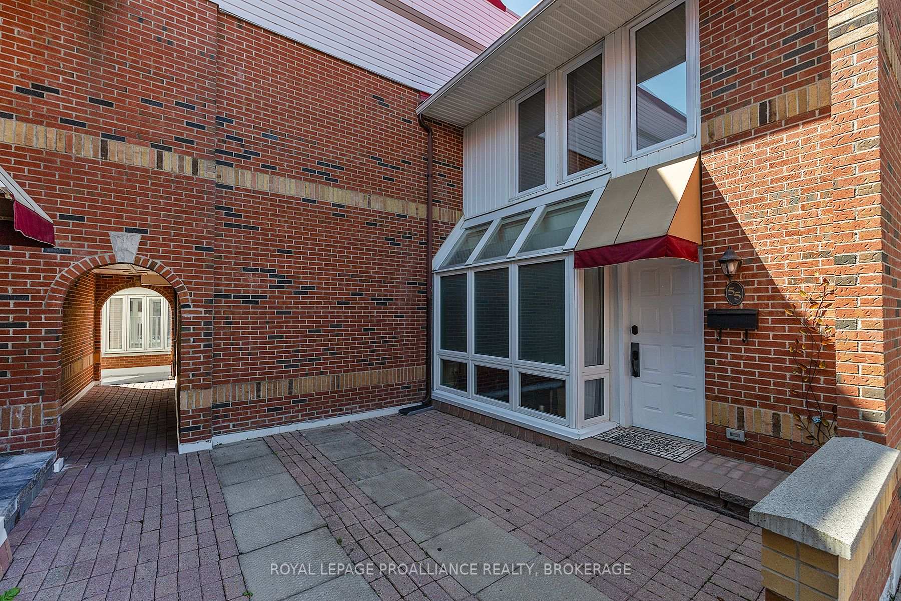 Photo 38 of Unit 55, 1 Place D'Armes, Kingston, East of Sir John A. Blvd — HOMEH
