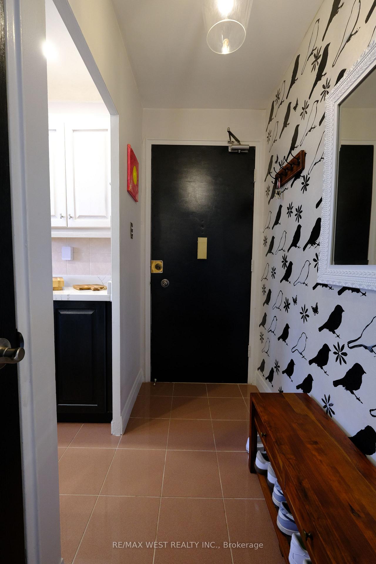Photo 8 of Unit 302, 57 Neptune Drive, Toronto, Englemount-Lawrence — HOMEH