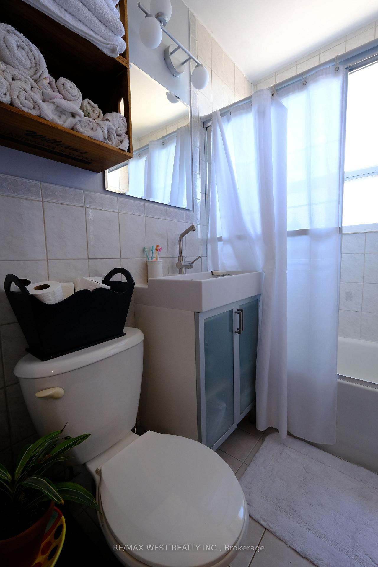 Photo 28 of Unit 302, 57 Neptune Drive, Toronto, Englemount-Lawrence — HOMEH