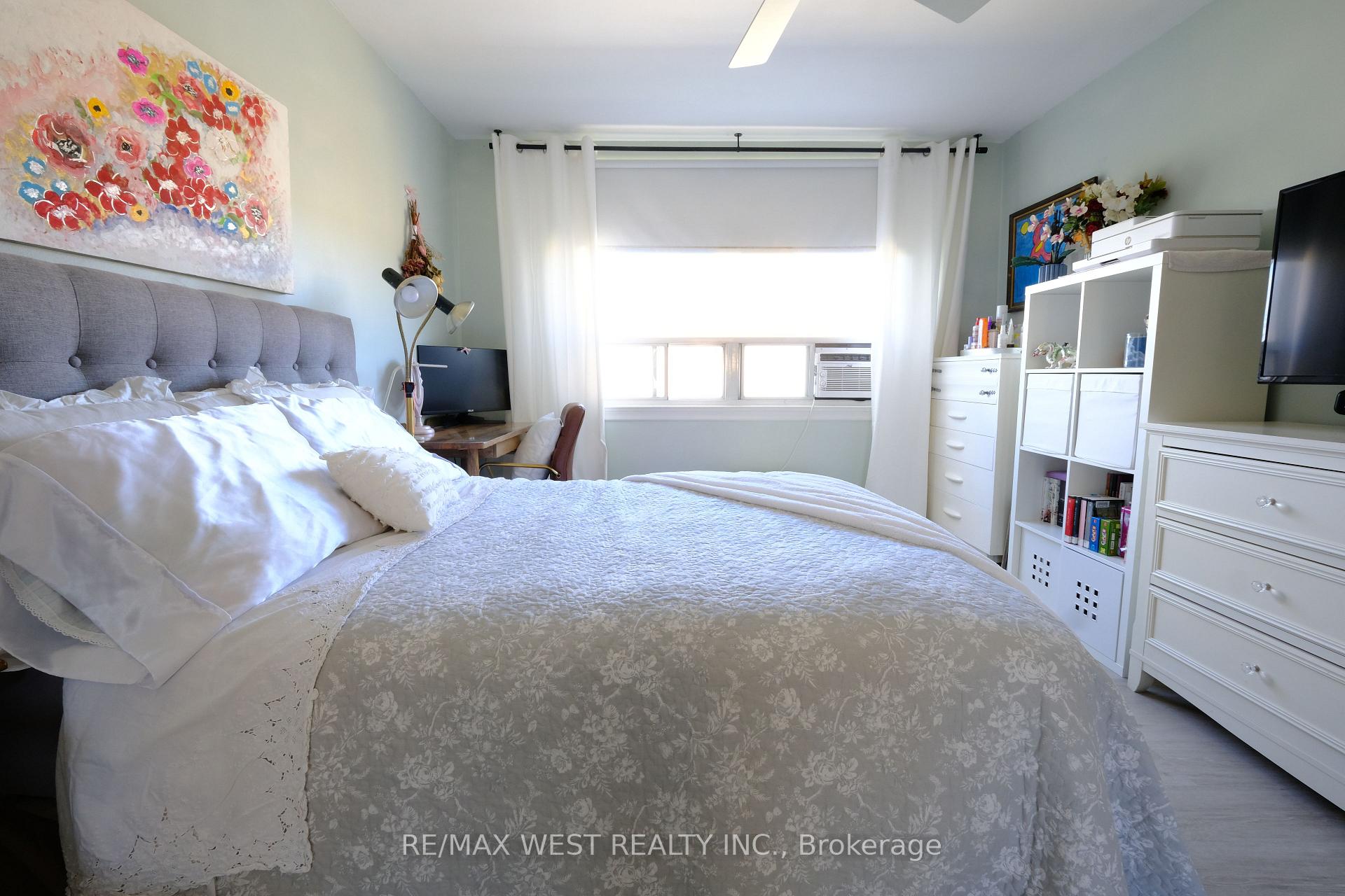 Photo 37 of Unit 302, 57 Neptune Drive, Toronto, Englemount-Lawrence — HOMEH