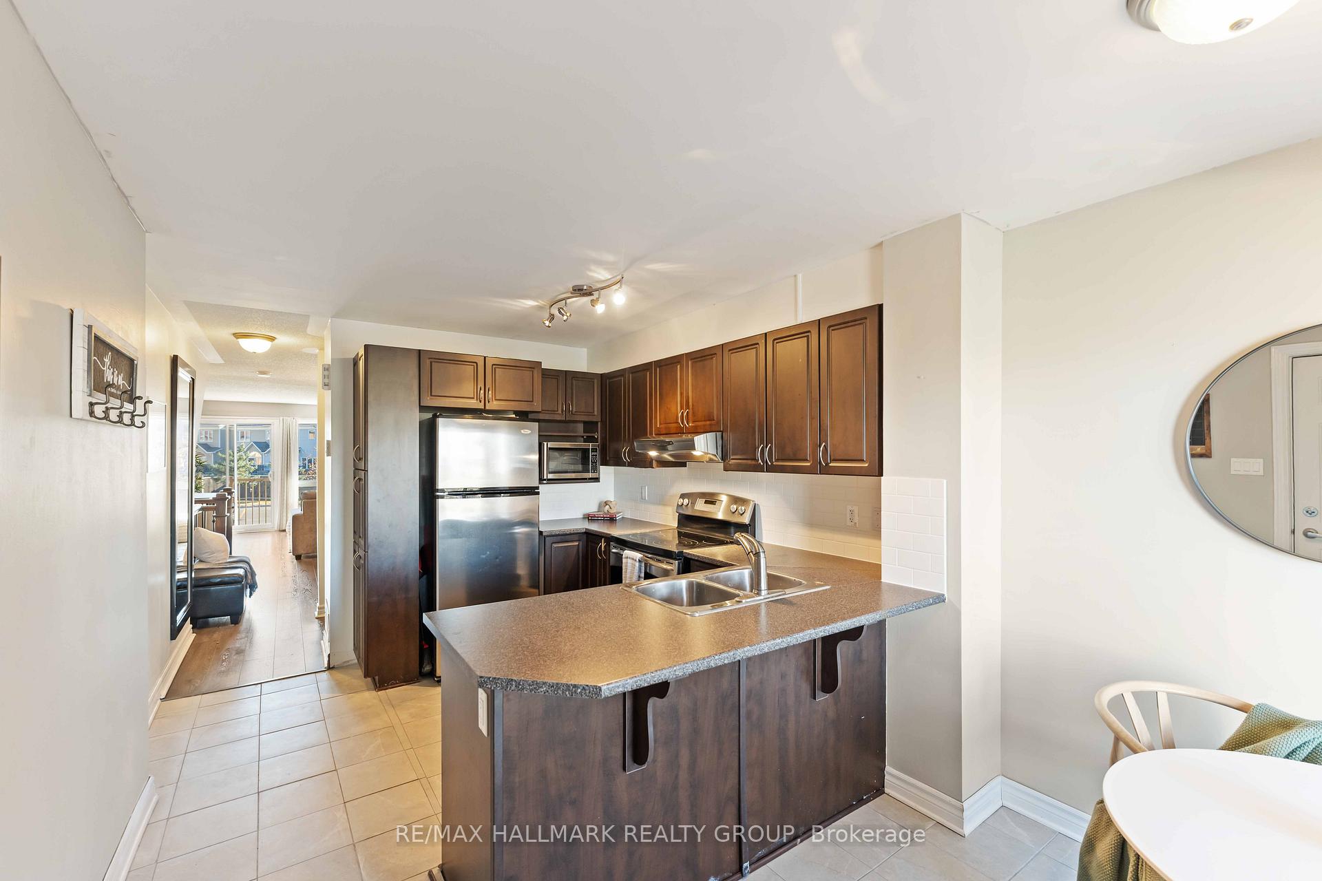 Photo 3 of 792 Lakeridge Drive, Ottawa, Avalon East — HOMEH