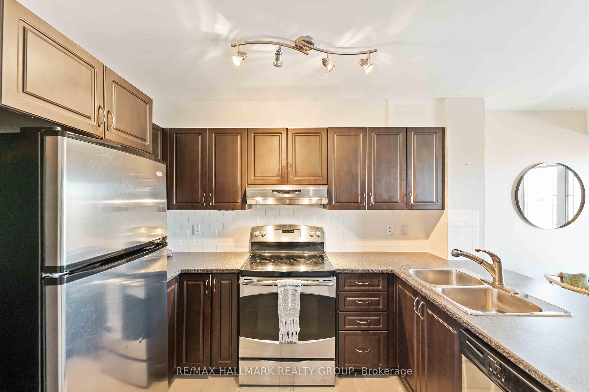 Photo 5 of 792 Lakeridge Drive, Ottawa, Avalon East — HOMEH