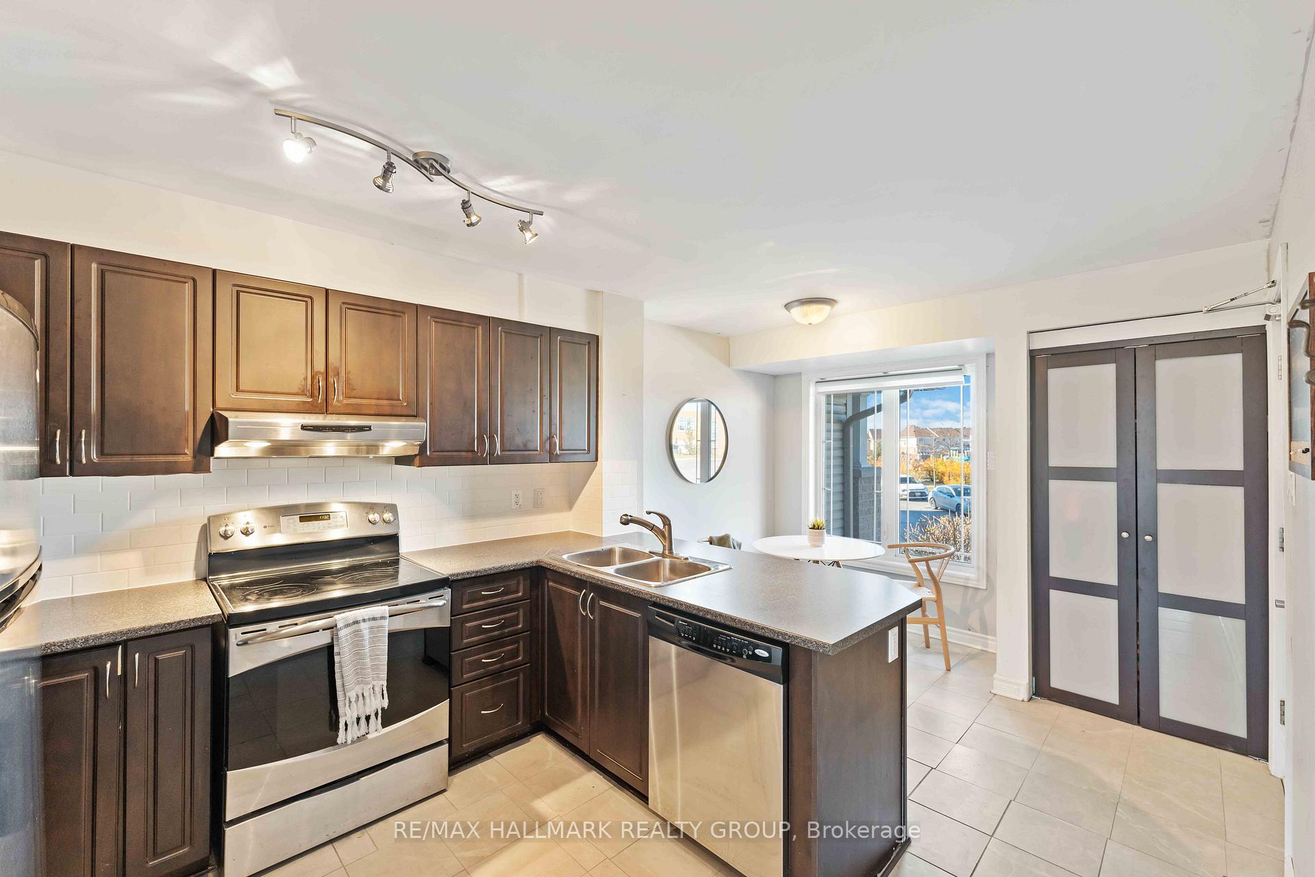 Photo 6 of 792 Lakeridge Drive, Ottawa, Avalon East — HOMEH