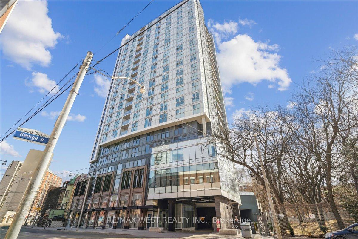 Front of Unit 1808, 219 Dundas Street E