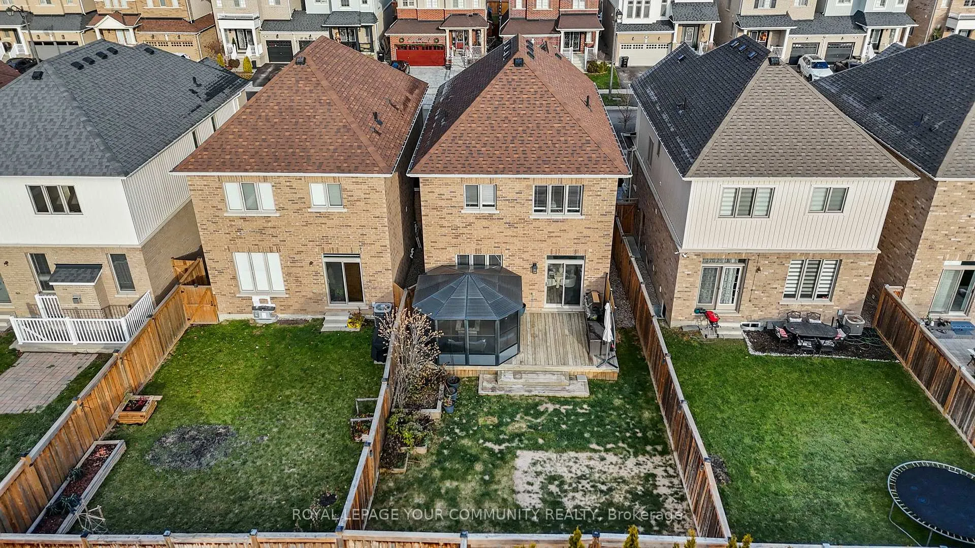 Photo 7 of 27 McCabe Lane, New Tecumseth, Tottenham — HOMEH