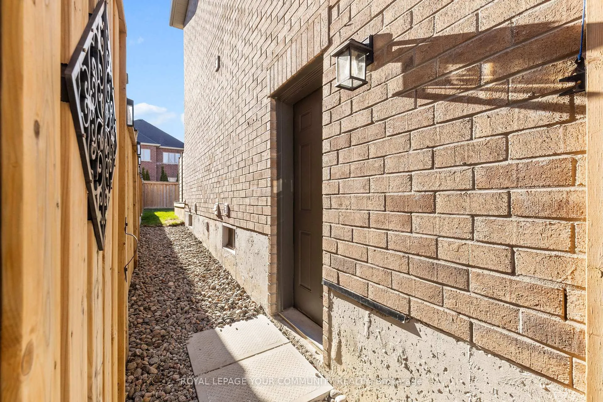 Photo 15 of 27 McCabe Lane, New Tecumseth, Tottenham — HOMEH