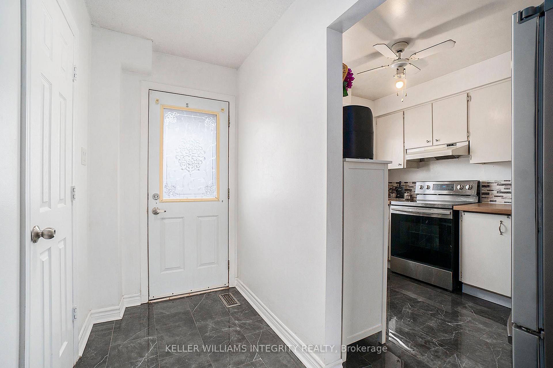 Photo 2 of Unit A, 85 Seyton Drive, Ottawa, Westcliffe Estates — HOMEH