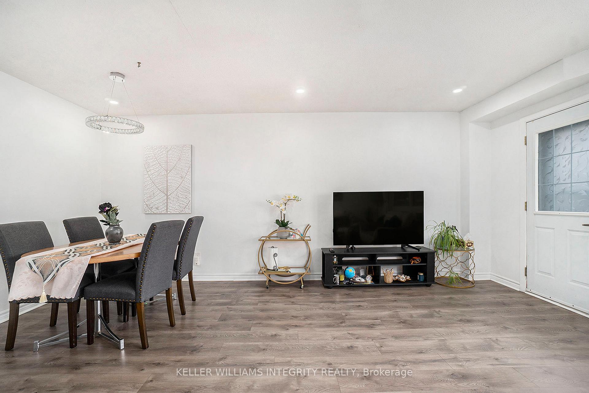 Photo 5 of Unit A, 85 Seyton Drive, Ottawa, Westcliffe Estates — HOMEH