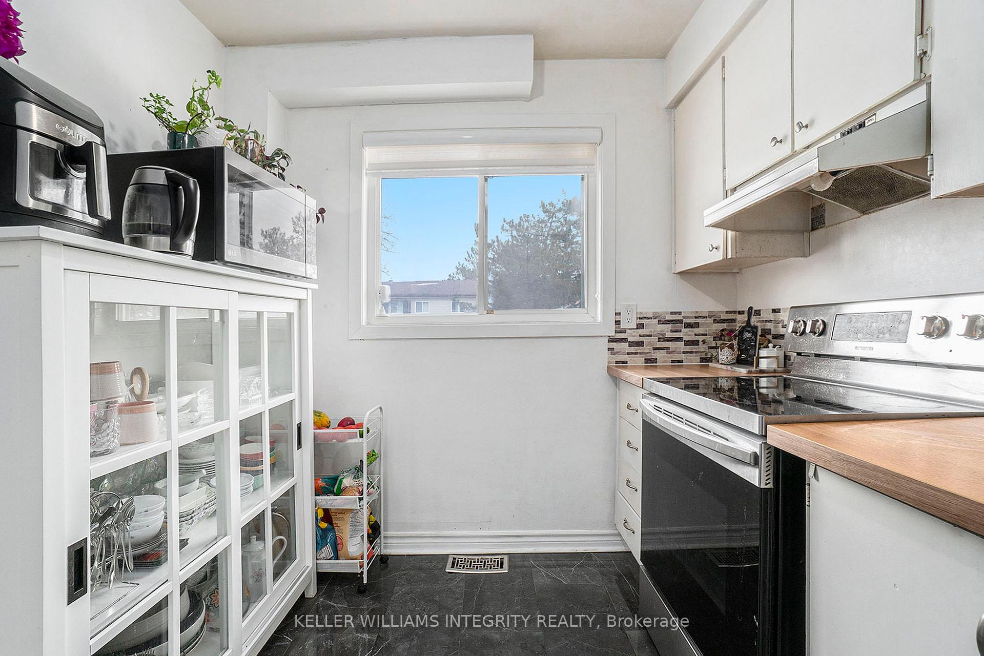 Photo 15 of Unit A, 85 Seyton Drive, Ottawa, Westcliffe Estates — HOMEH
