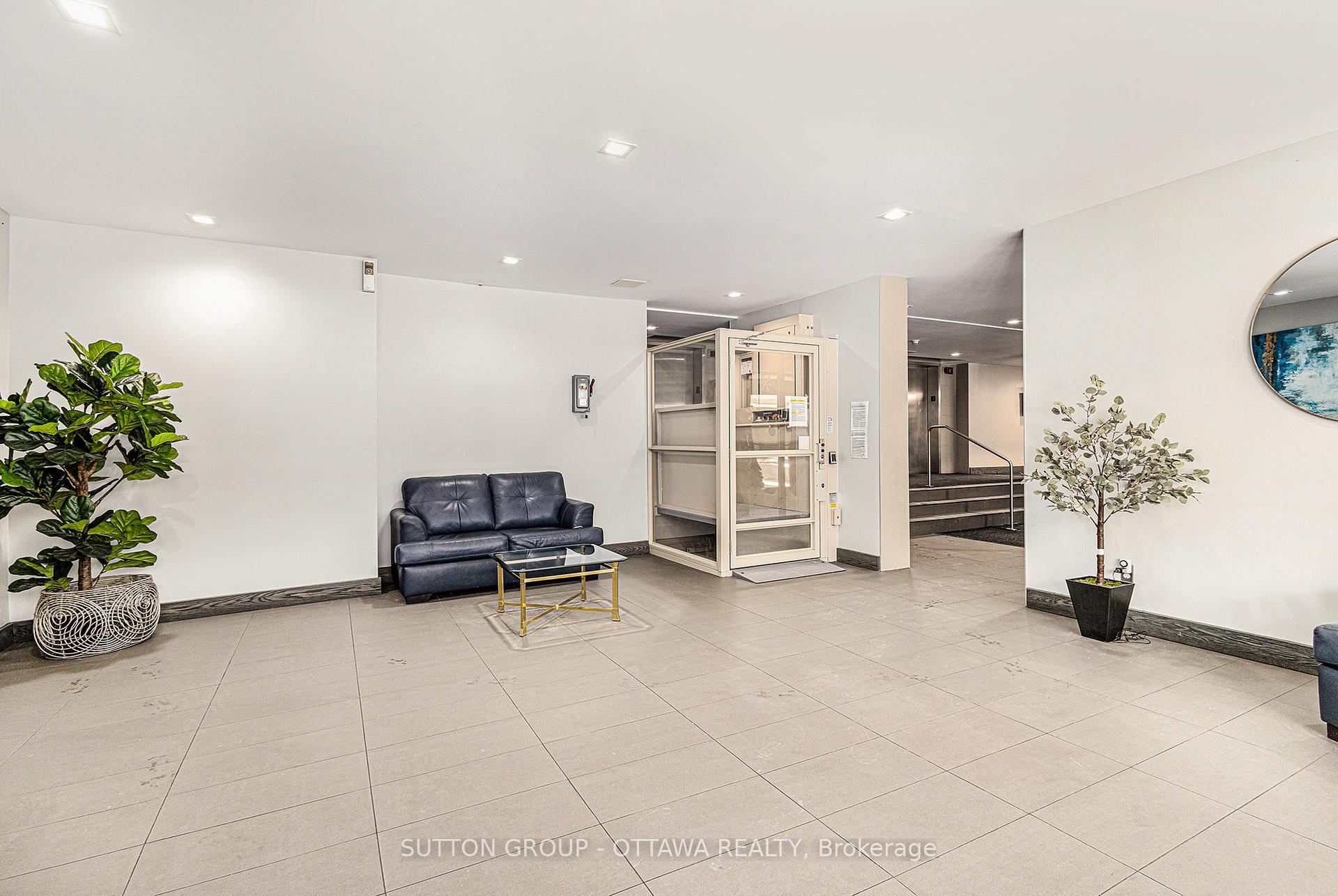 Photo 2 of Unit 601, 665 Bathgate Drive, Ottawa, Carson Meadows — HOMEH