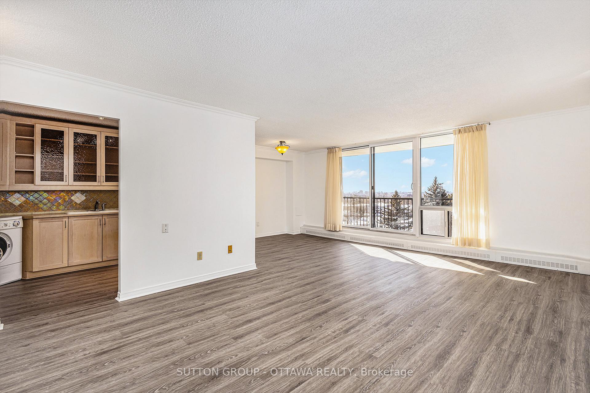 Photo 4 of Unit 601, 665 Bathgate Drive, Ottawa, Carson Meadows — HOMEH