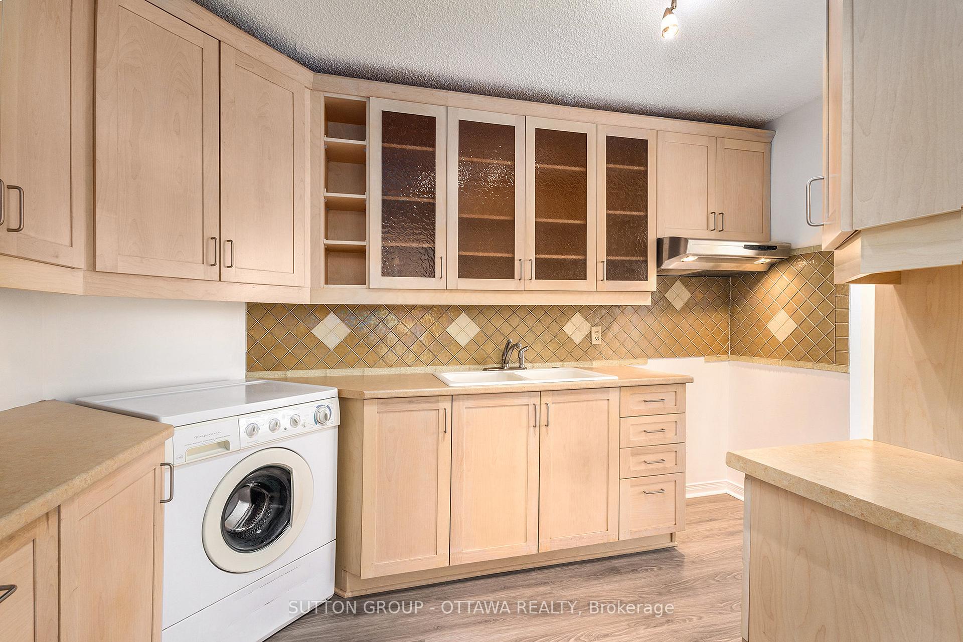 Photo 7 of Unit 601, 665 Bathgate Drive, Ottawa, Carson Meadows — HOMEH