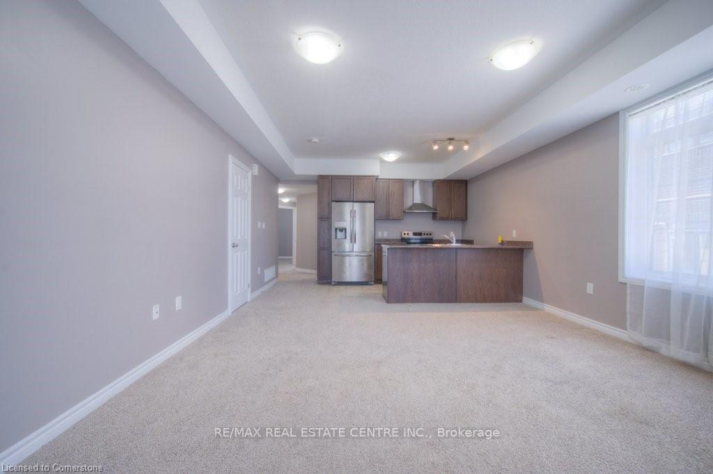 Photo 4 of 72 Wheat Lane, Kitchener — HOMEH