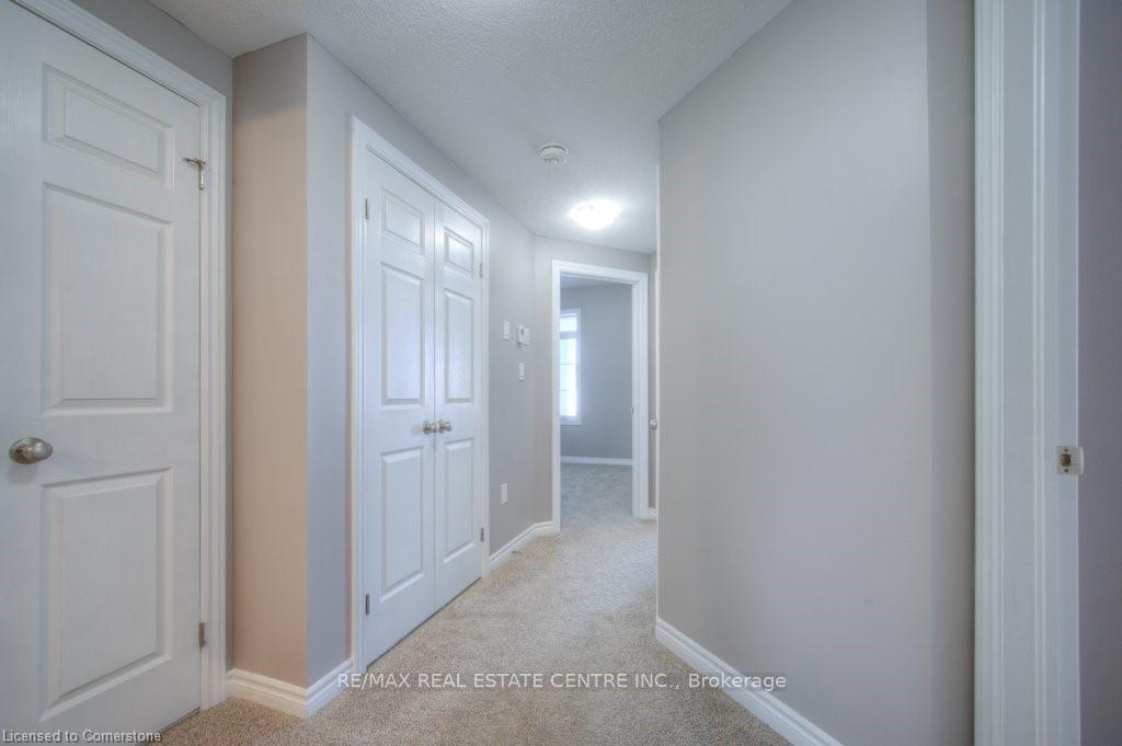Photo 7 of 72 Wheat Lane, Kitchener — HOMEH