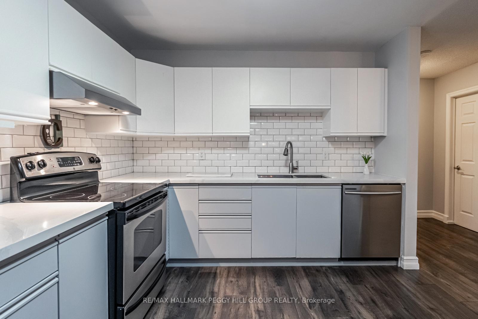 Photo 9 of Unit 303, 131 Clapperton Street, Barrie, Wellington — HOMEH