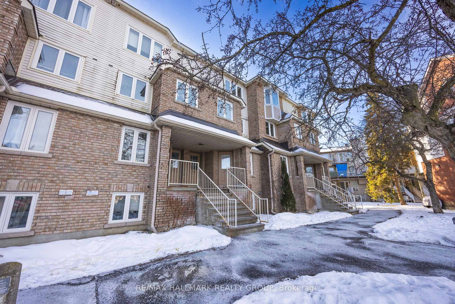 Photo 2 of Unit 34, 219 Briston Private, Ottawa, Hunt Club Park — HOMEH