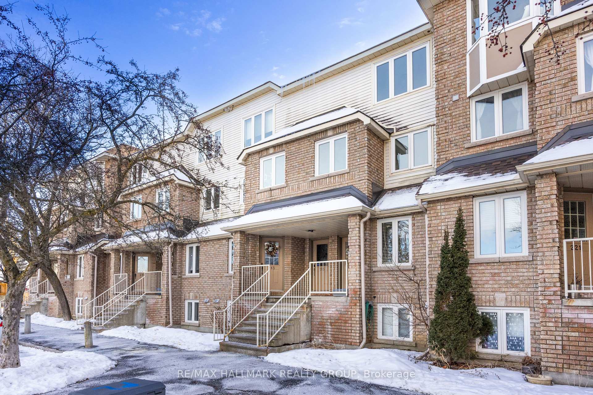 Photo 3 of Unit 34, 219 Briston Private, Ottawa, Hunt Club Park — HOMEH