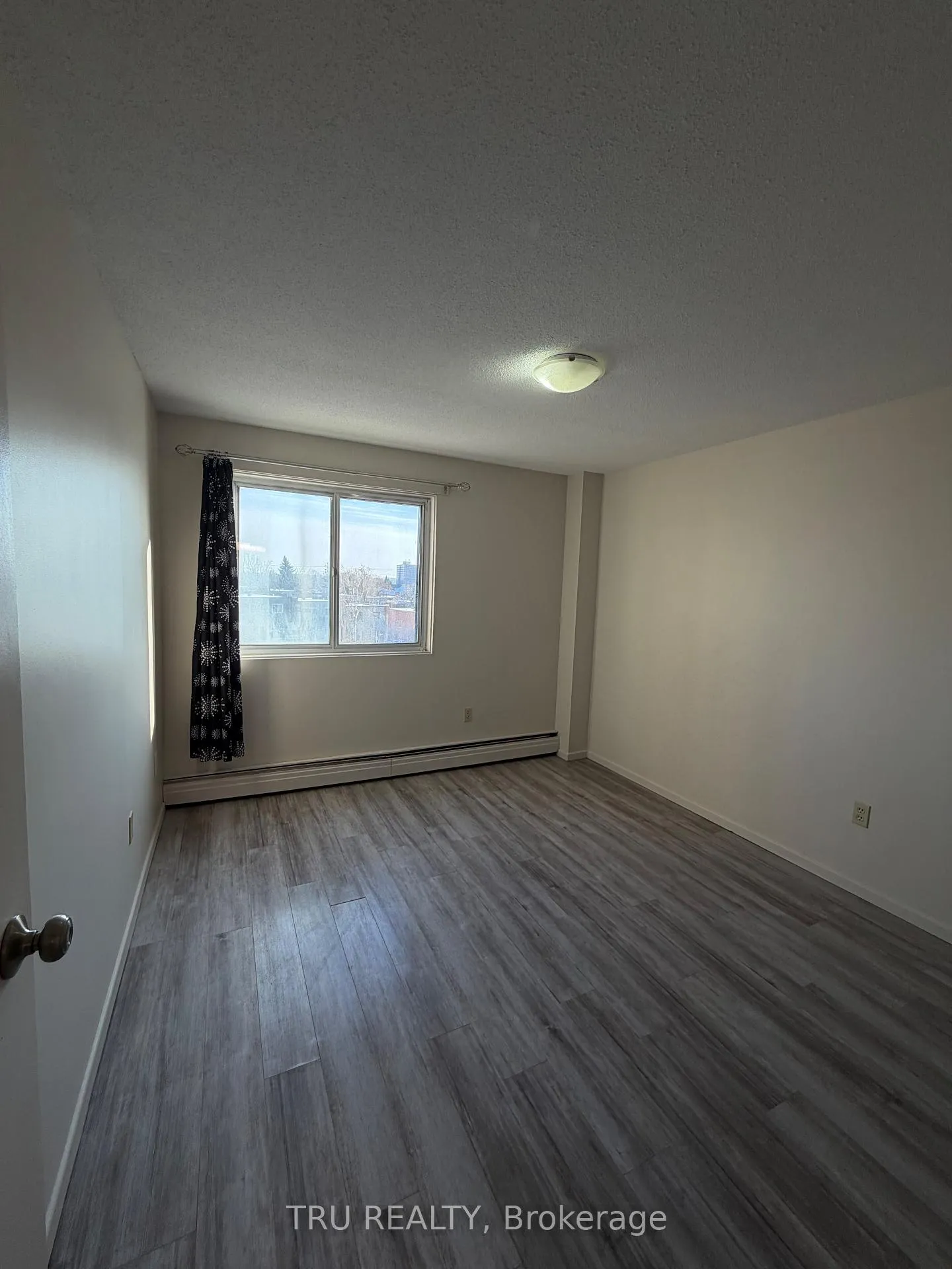 Photo 9 of Unit 209, 20 Chesterton Drive, Ottawa, Borden Farm/Stewart Farm/Carleton Heights/Parkwood Hills — HOMEH