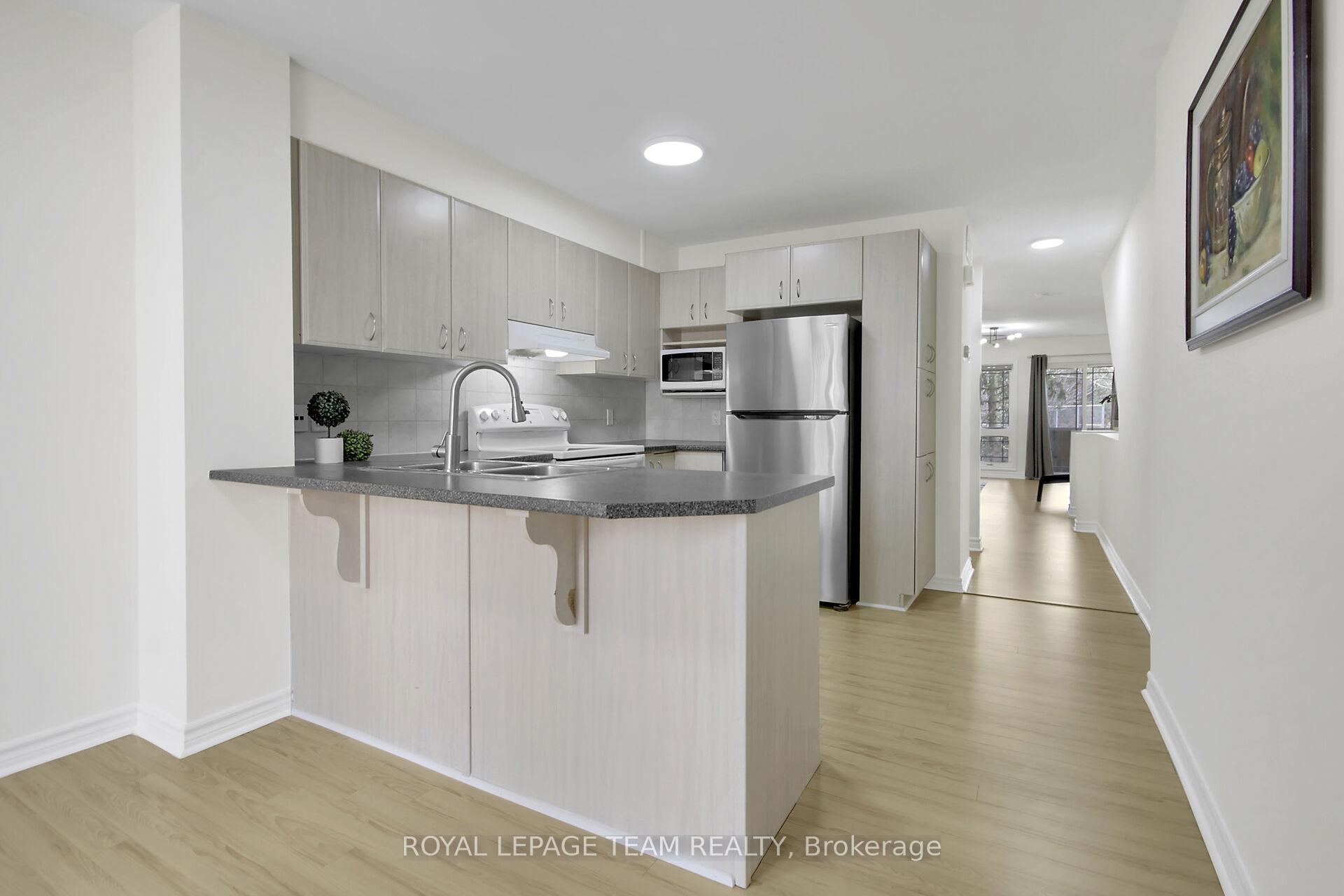 Photo 10 of Unit 15, 203 Paseo Private, Ottawa, Centrepointe — HOMEH