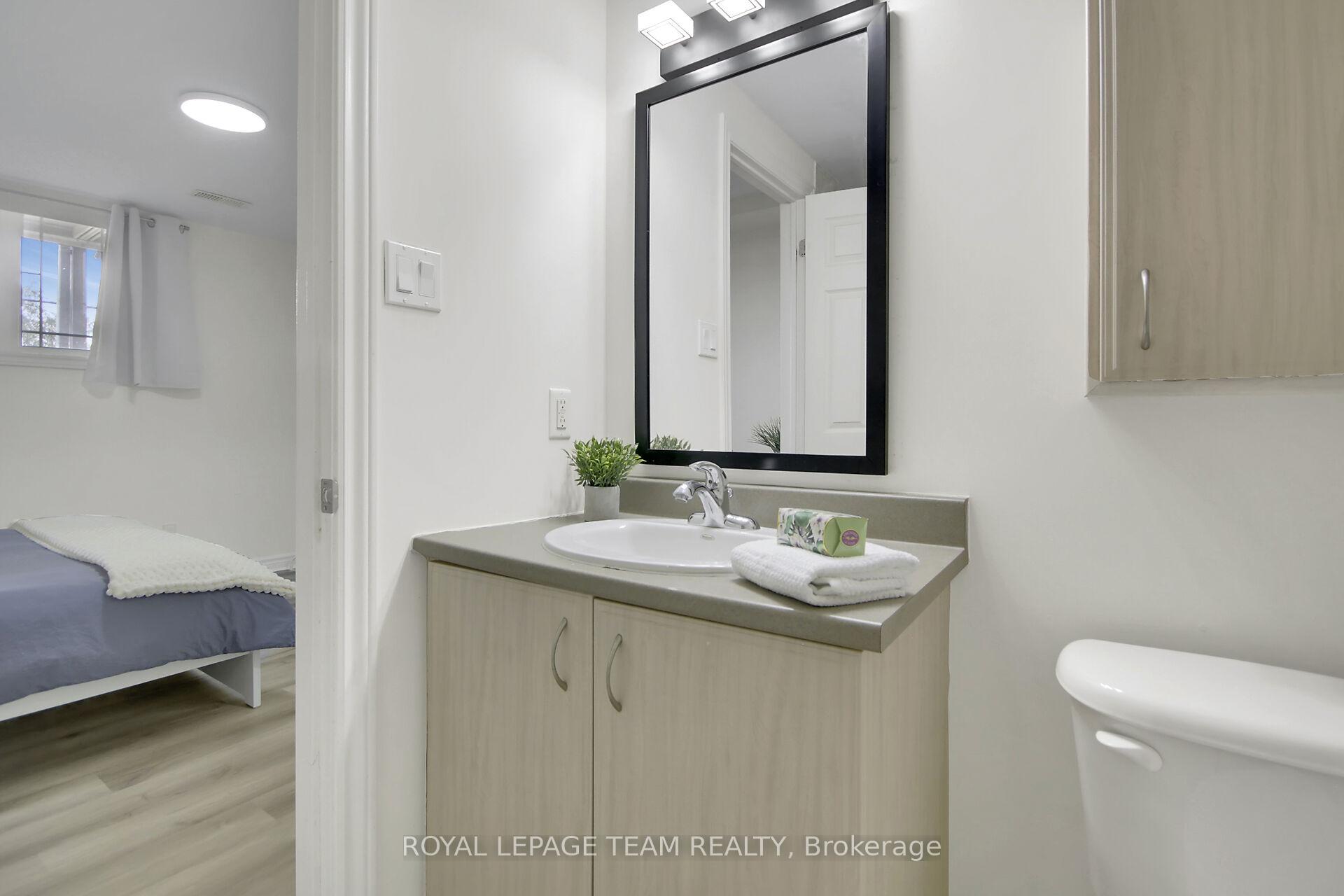 Photo 38 of Unit 15, 203 Paseo Private, Ottawa, Centrepointe — HOMEH
