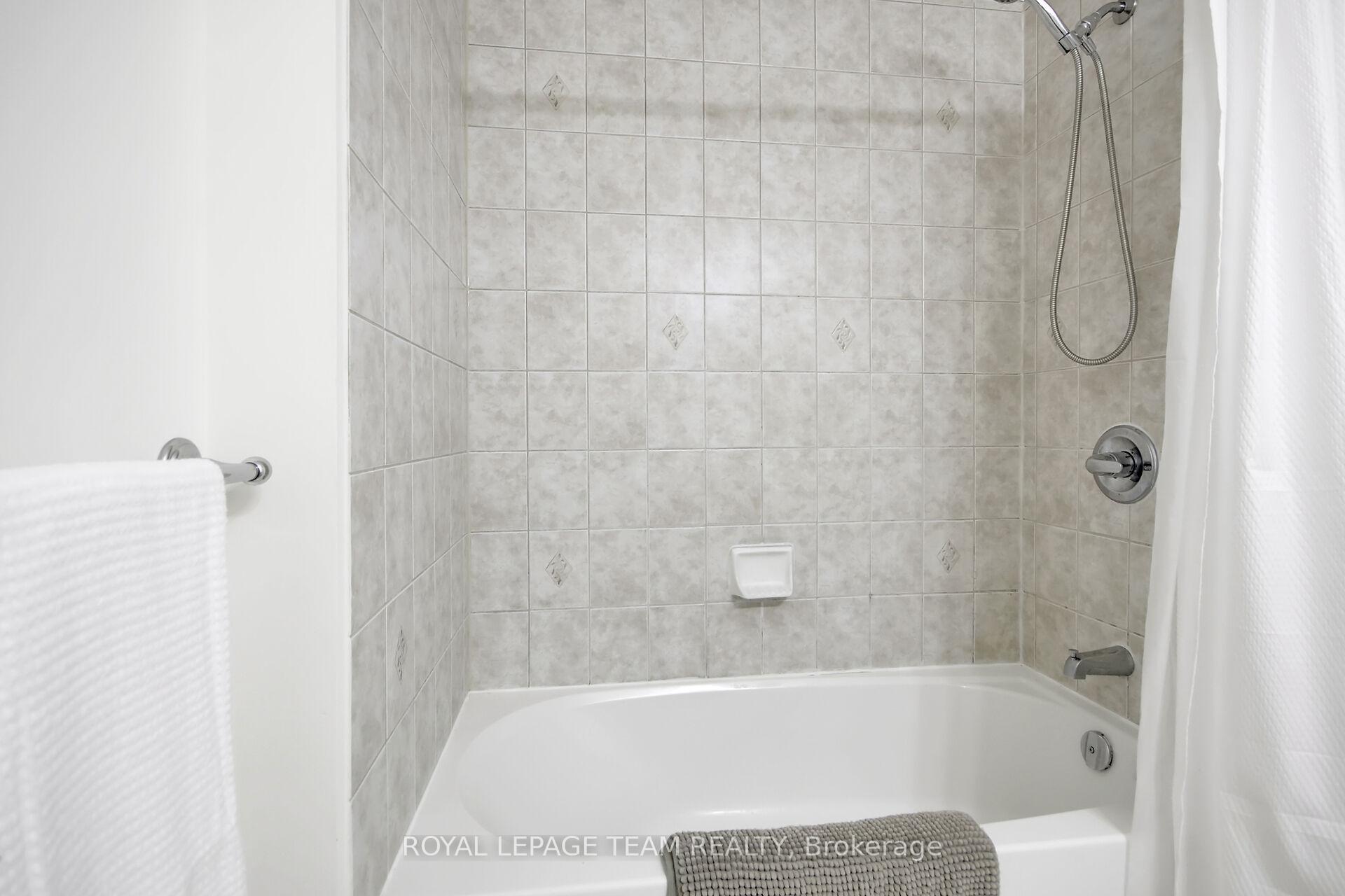 Photo 39 of Unit 15, 203 Paseo Private, Ottawa, Centrepointe — HOMEH
