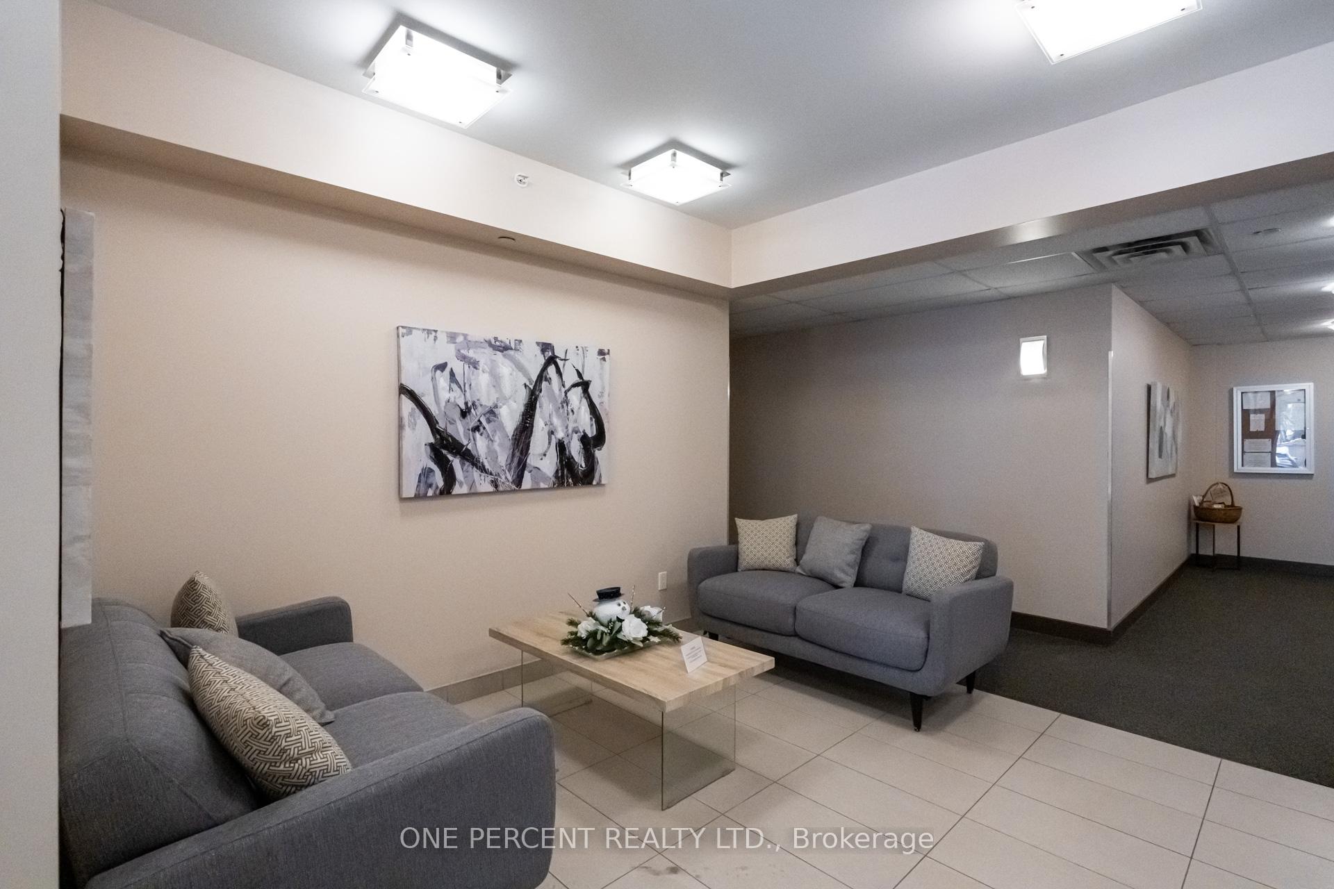 Photo 4 of Unit 112, 69 Boyne Street, New Tecumseth, Alliston — HOMEH