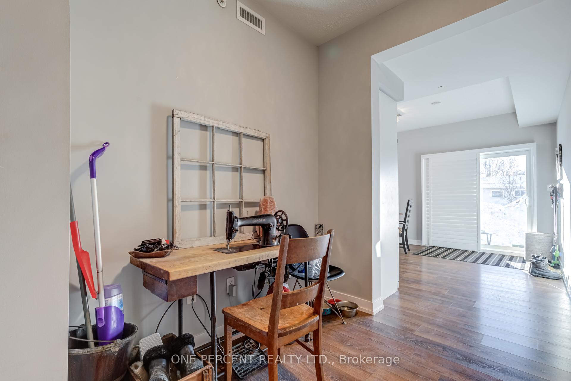 Photo 7 of Unit 112, 69 Boyne Street, New Tecumseth, Alliston — HOMEH