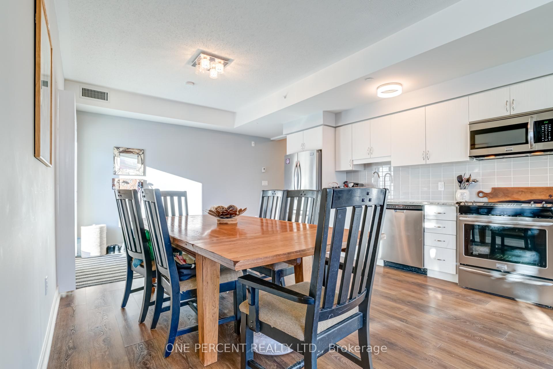 Photo 9 of Unit 112, 69 Boyne Street, New Tecumseth, Alliston — HOMEH
