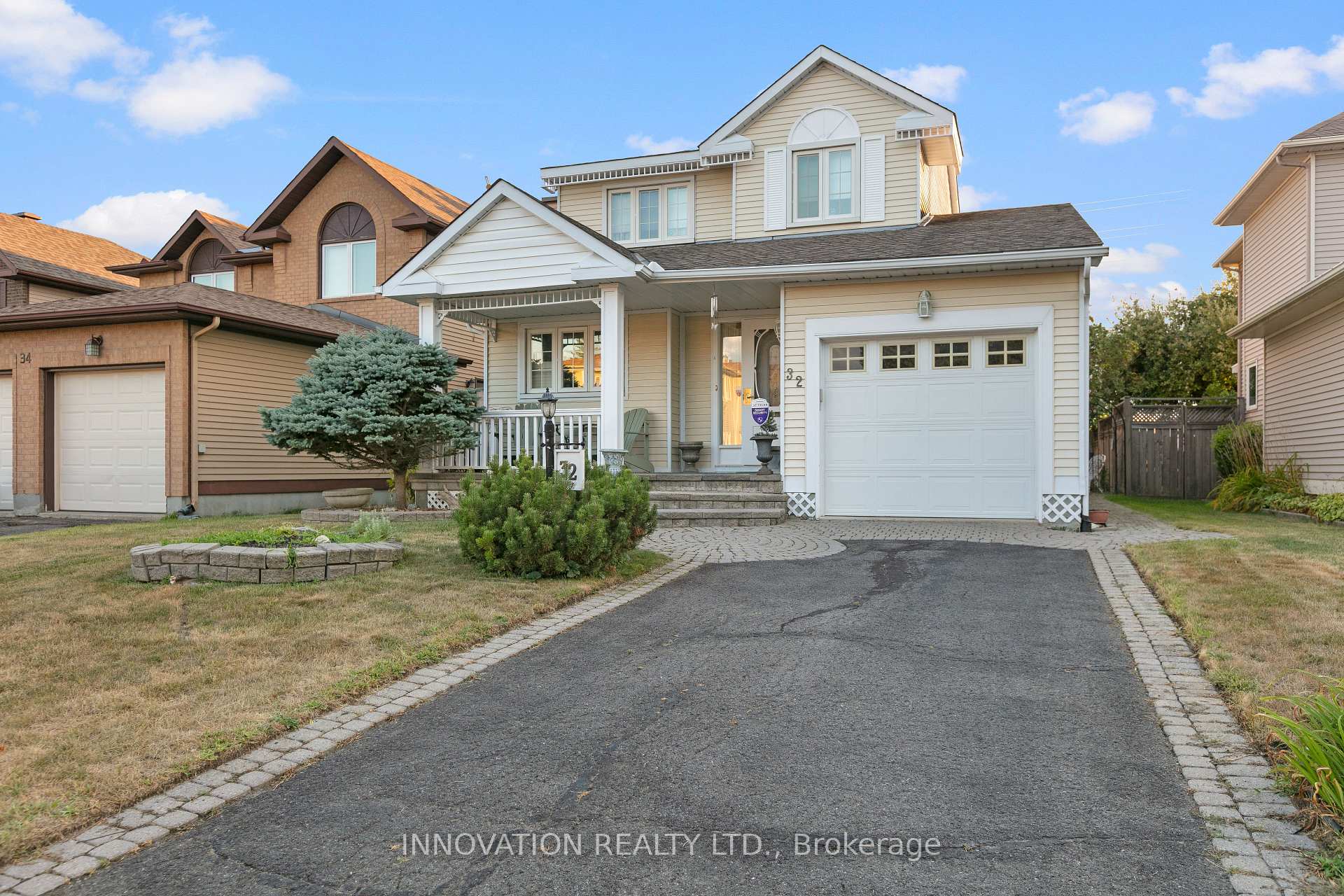Photo 2 of 32 Framingham Crescent, Ottawa, Barrhaven - Cedargrove/Fraserdale — HOMEH