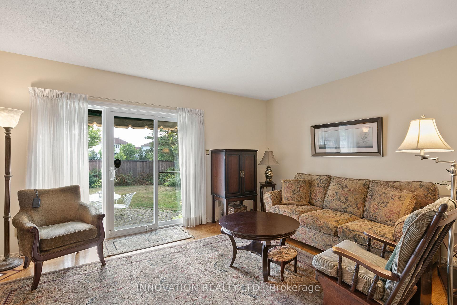 Photo 8 of 32 Framingham Crescent, Ottawa, Barrhaven - Cedargrove/Fraserdale — HOMEH