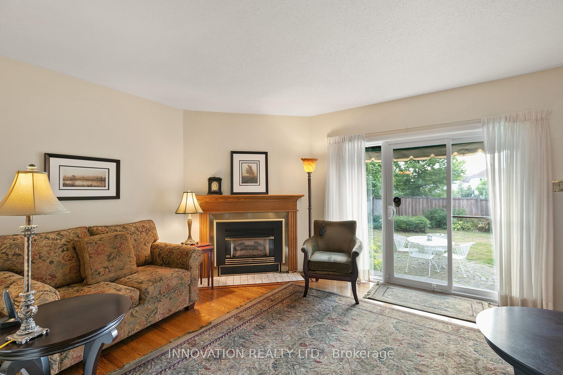 Photo 9 of 32 Framingham Crescent, Ottawa, Barrhaven - Cedargrove/Fraserdale — HOMEH