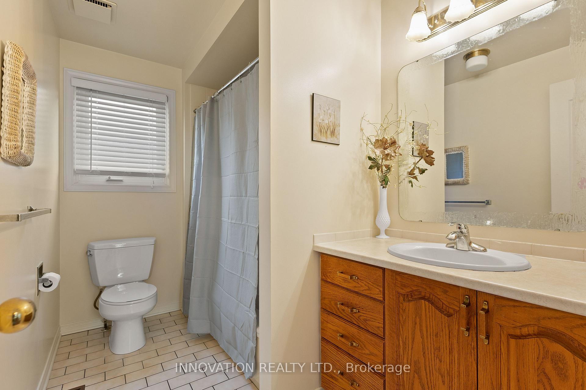 Photo 21 of 32 Framingham Crescent, Ottawa, Barrhaven - Cedargrove/Fraserdale — HOMEH
