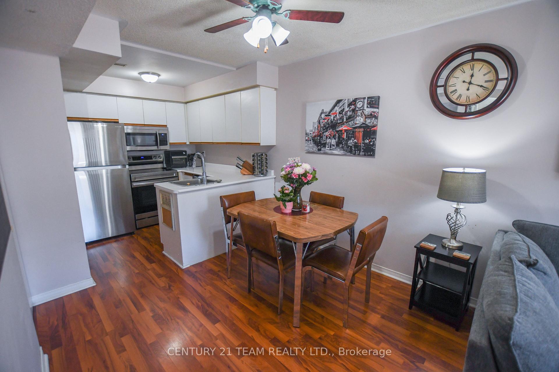 Photo 8 of 10A Wylie Circle, Halton Hills, Georgetown — HOMEH