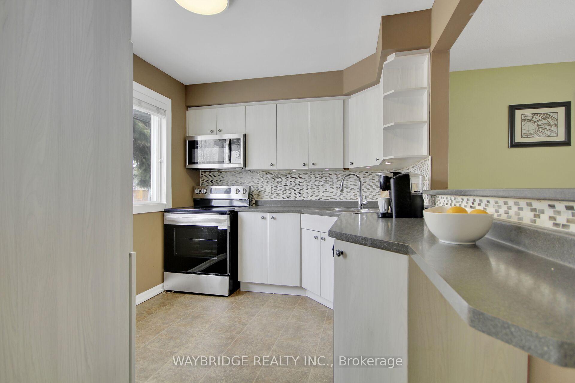 Photo 4 of 1635 Heatherington Road, Ottawa, Heron Gate/Industrial Park — HOMEH