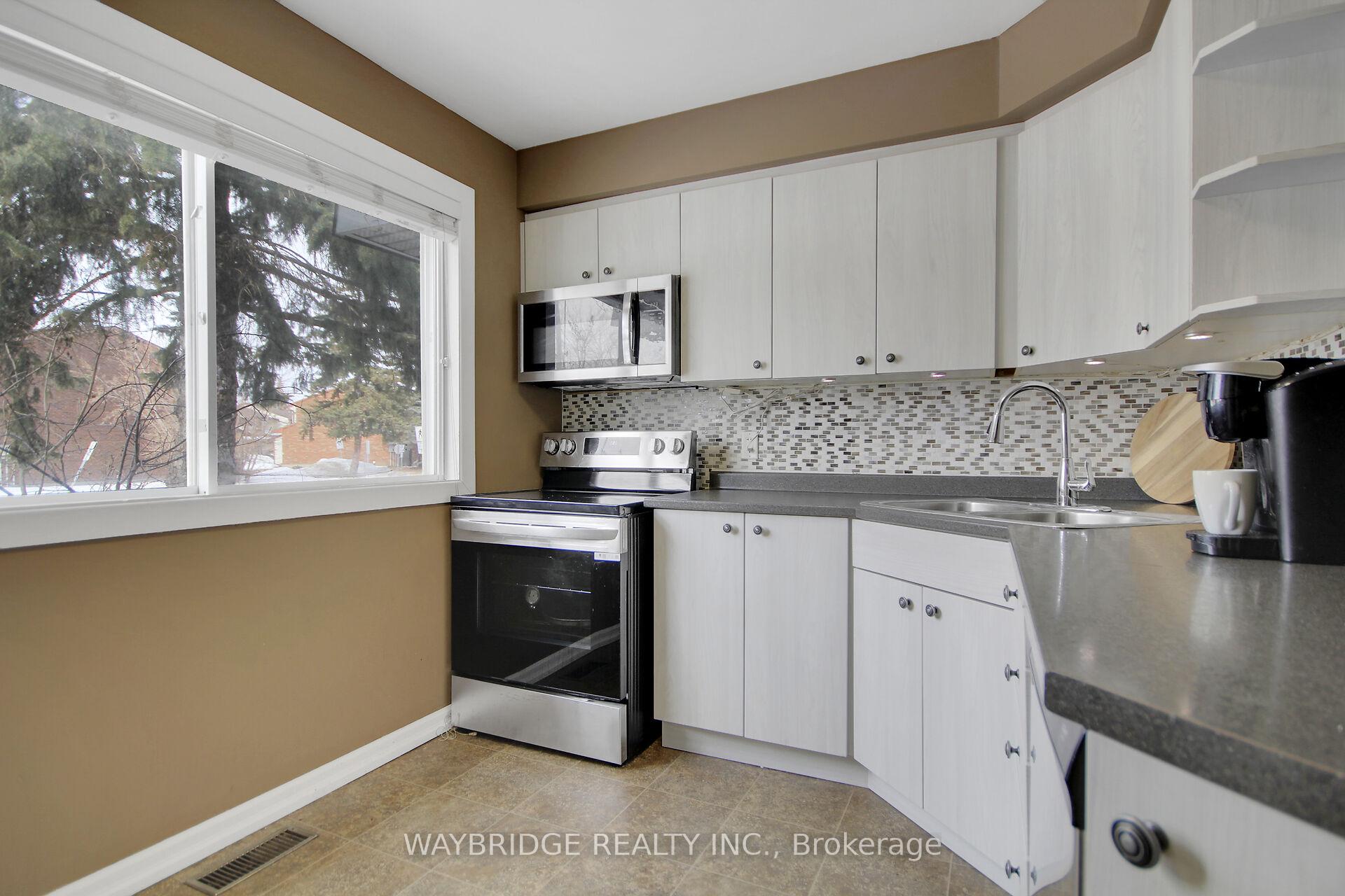 Photo 6 of 1635 Heatherington Road, Ottawa, Heron Gate/Industrial Park — HOMEH