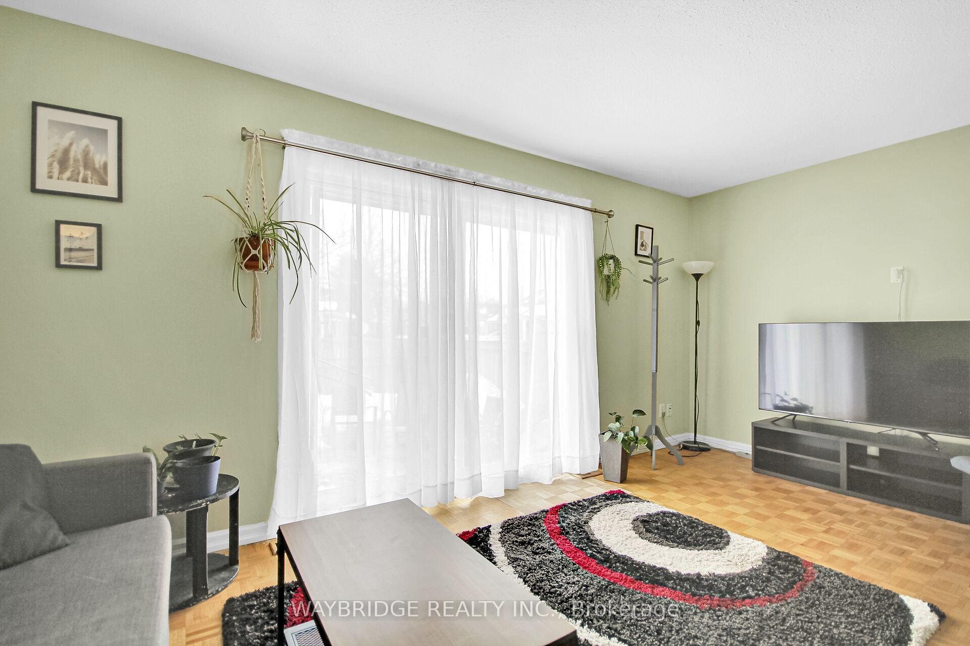 Photo 12 of 1635 Heatherington Road, Ottawa, Heron Gate/Industrial Park — HOMEH