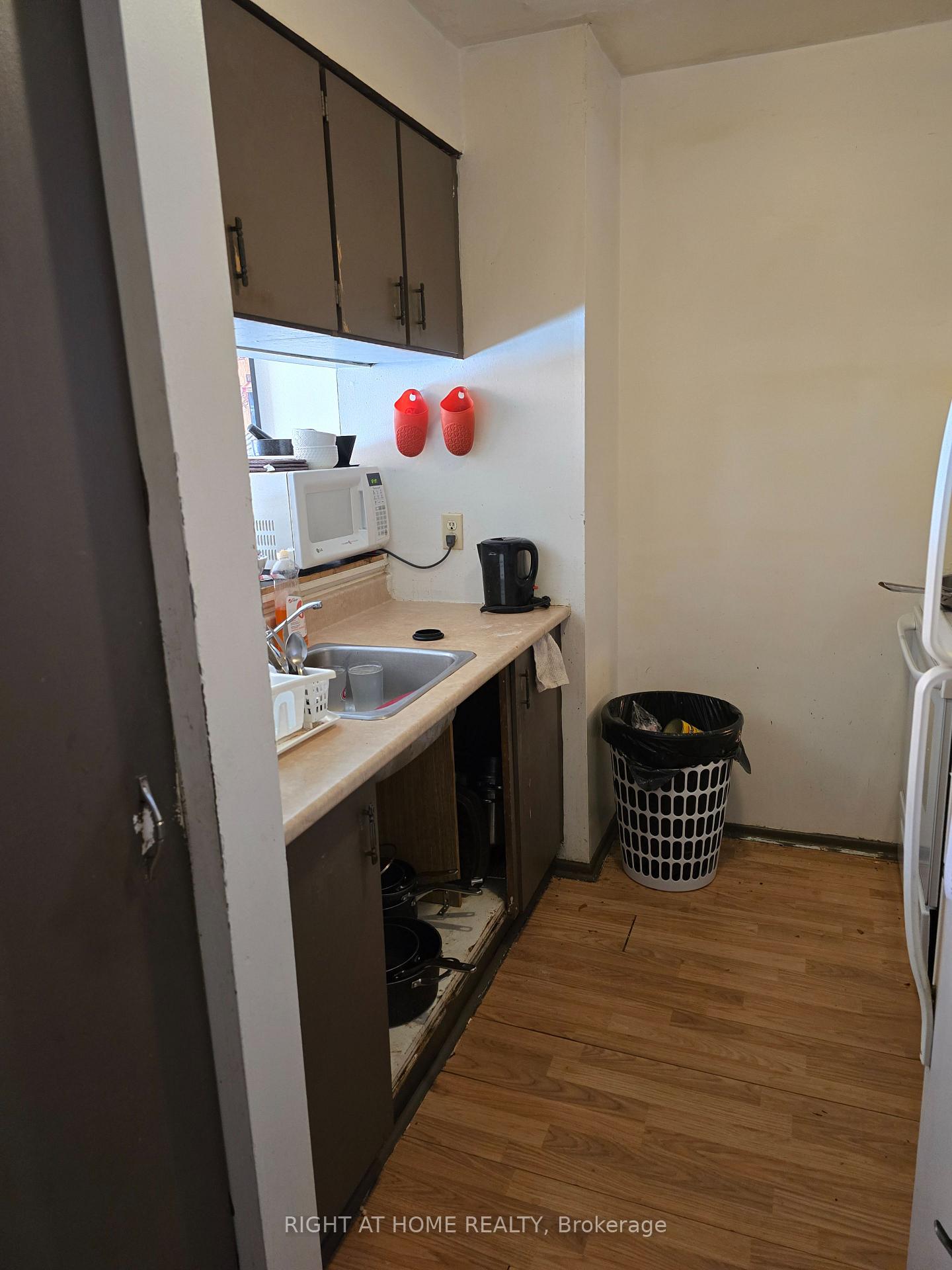 Photo 7 of Unit 48, 2570 Southvale Crescent, Ottawa, Sheffield Glen/Industrial Park — HOMEH
