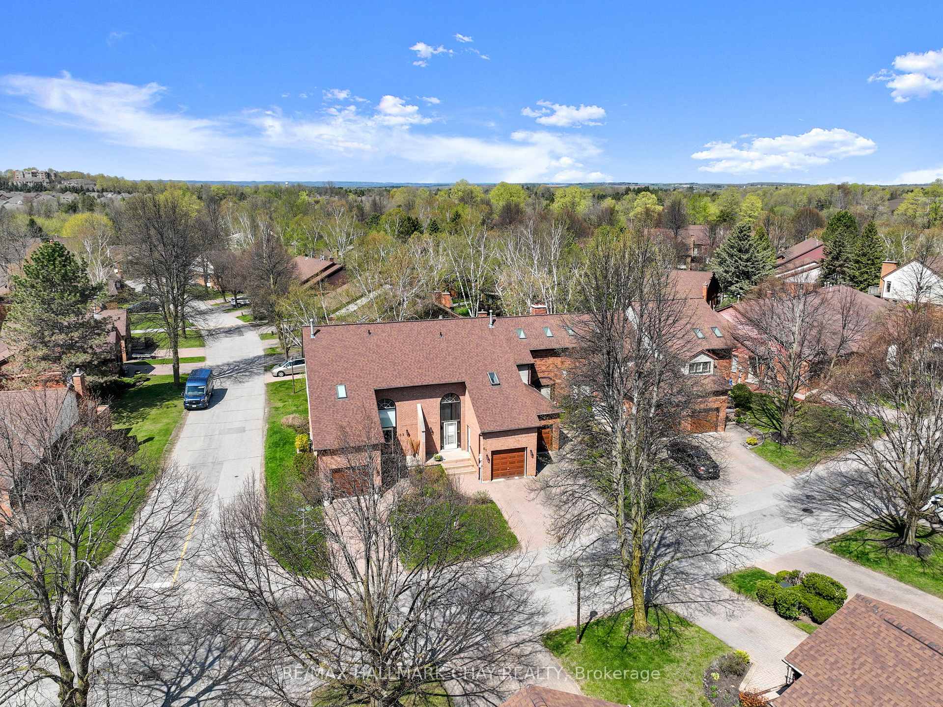 Photo 2 of 61 Green Briar Road, New Tecumseth, Alliston — HOMEH