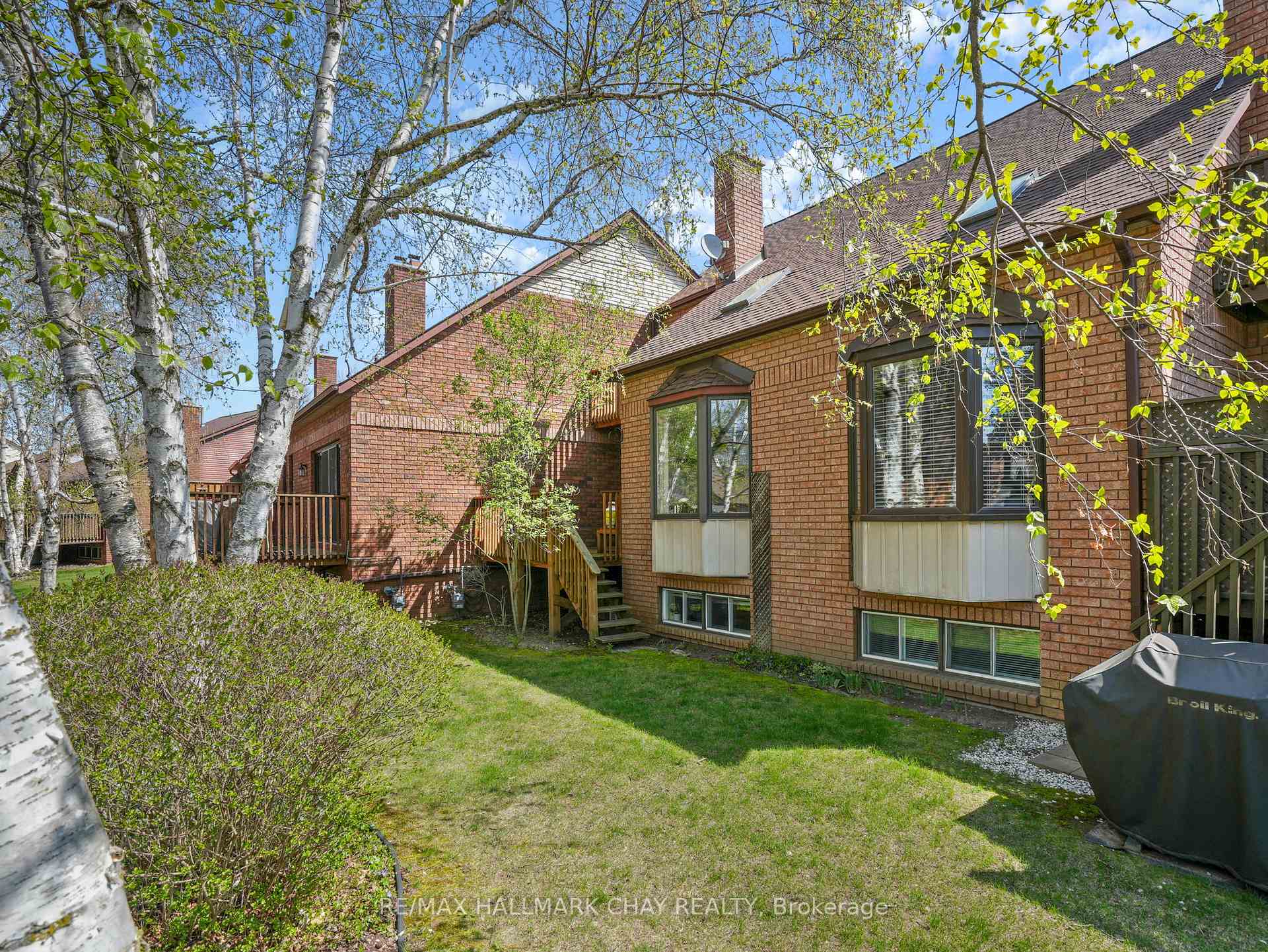 Photo 38 of 61 Green Briar Road, New Tecumseth, Alliston — HOMEH