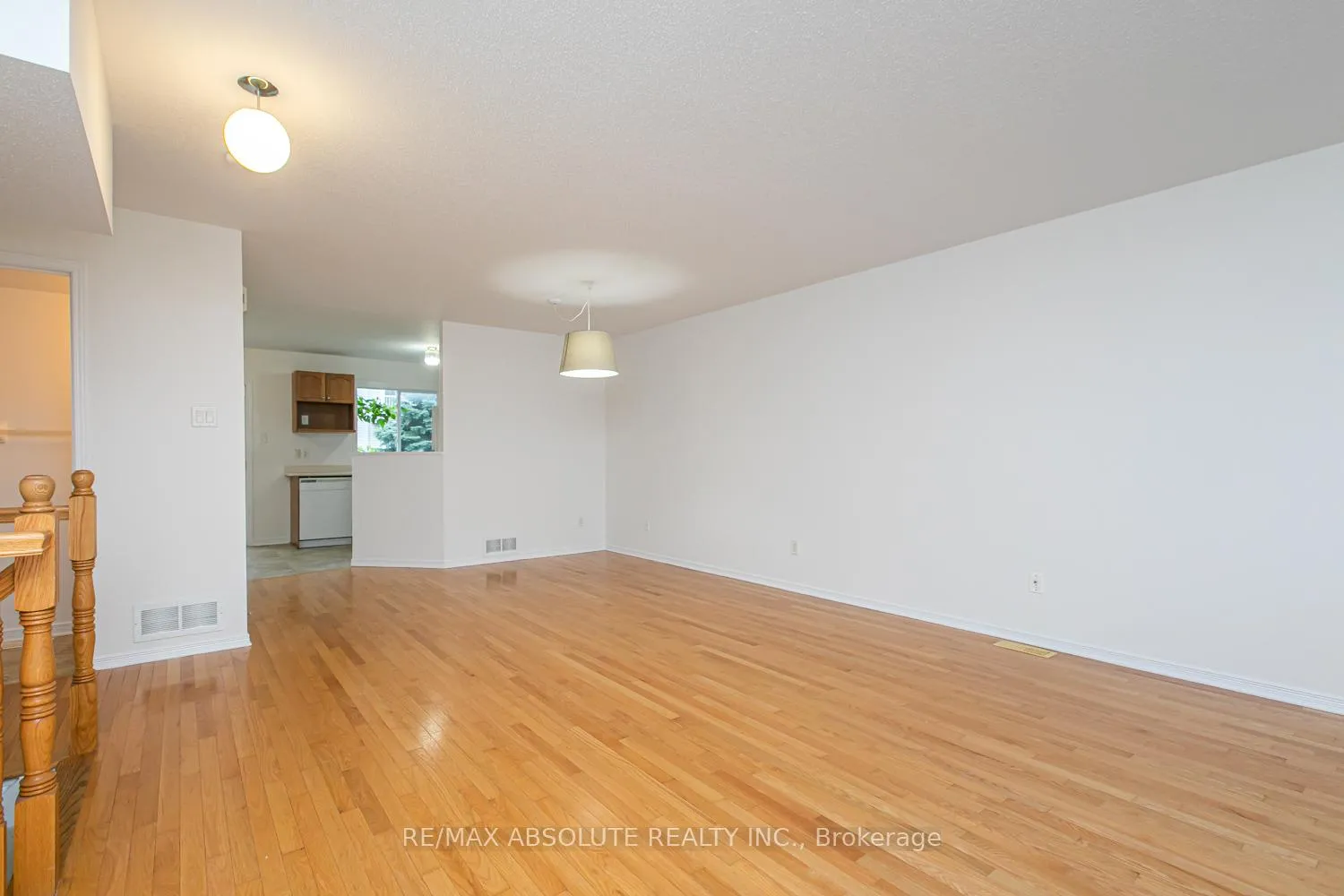 Photo 4 of 254 Gershwin Private, Ottawa, Westcliffe Estates — HOMEH