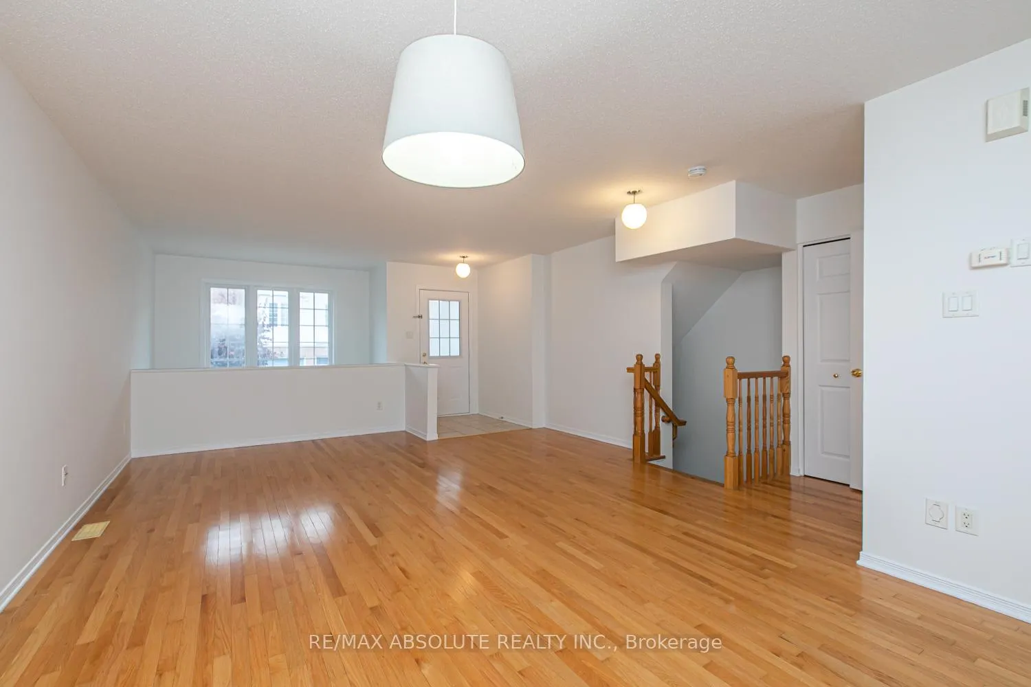 Photo 7 of 254 Gershwin Private, Ottawa, Westcliffe Estates — HOMEH