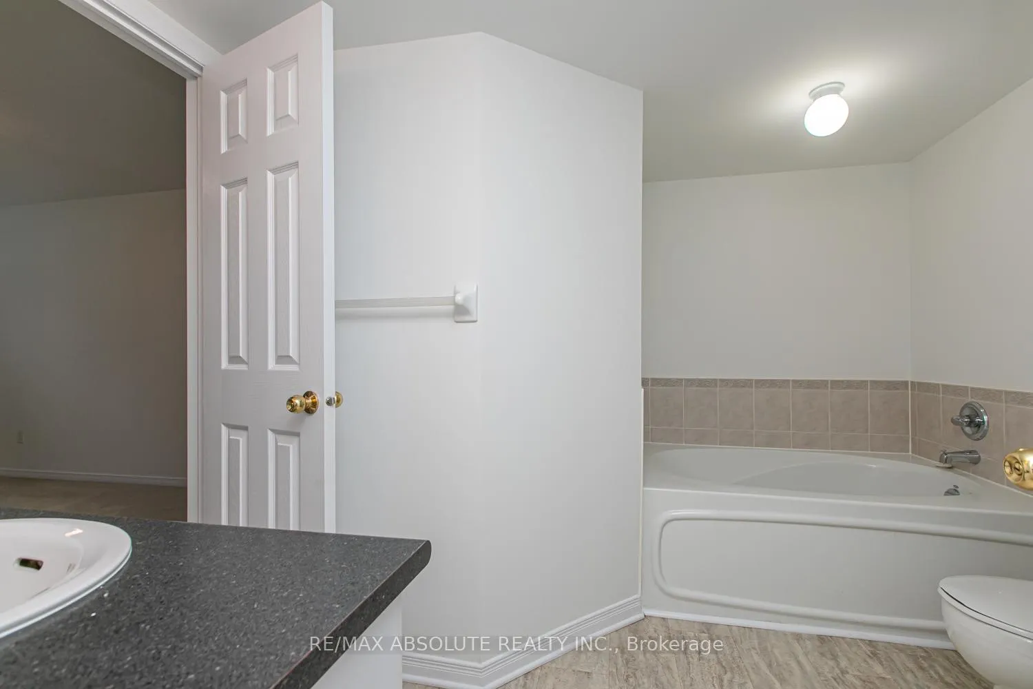 Photo 27 of 254 Gershwin Private, Ottawa, Westcliffe Estates — HOMEH