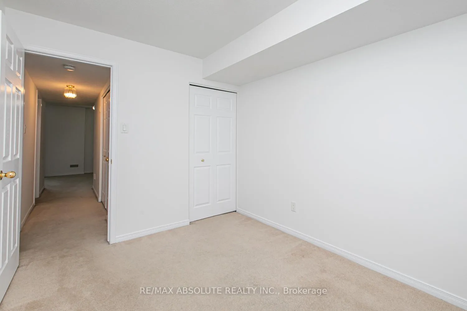 Photo 29 of 254 Gershwin Private, Ottawa, Westcliffe Estates — HOMEH