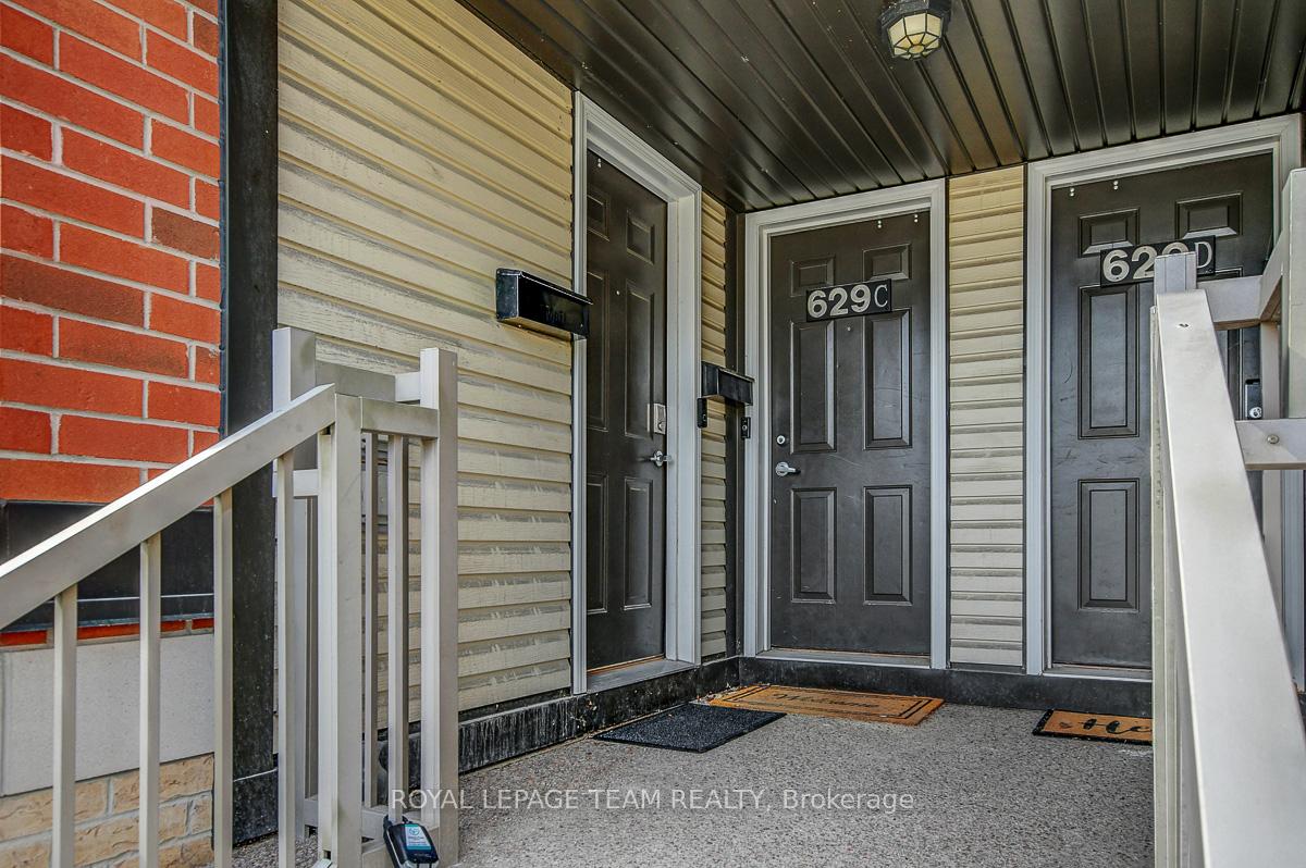 Photo 2 of Unit B, 629 Chapman Mills Drive, Ottawa, Barrhaven - Strandherd — HOMEH