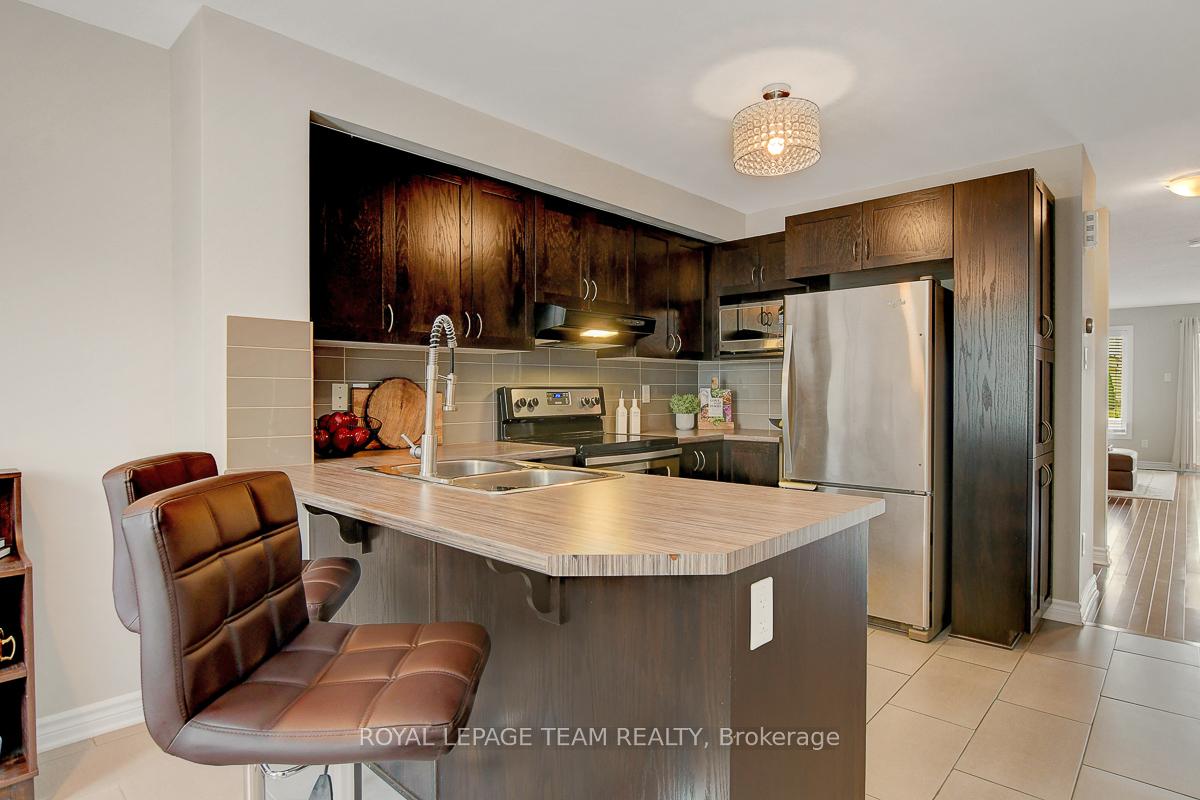 Photo 8 of Unit B, 629 Chapman Mills Drive, Ottawa, Barrhaven - Strandherd — HOMEH