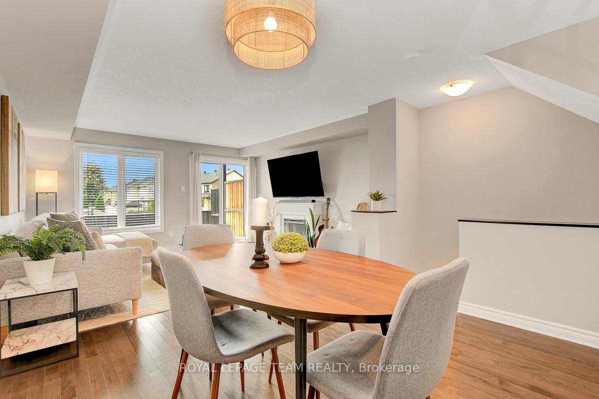 Photo 13 of Unit B, 629 Chapman Mills Drive, Ottawa, Barrhaven - Strandherd — HOMEH