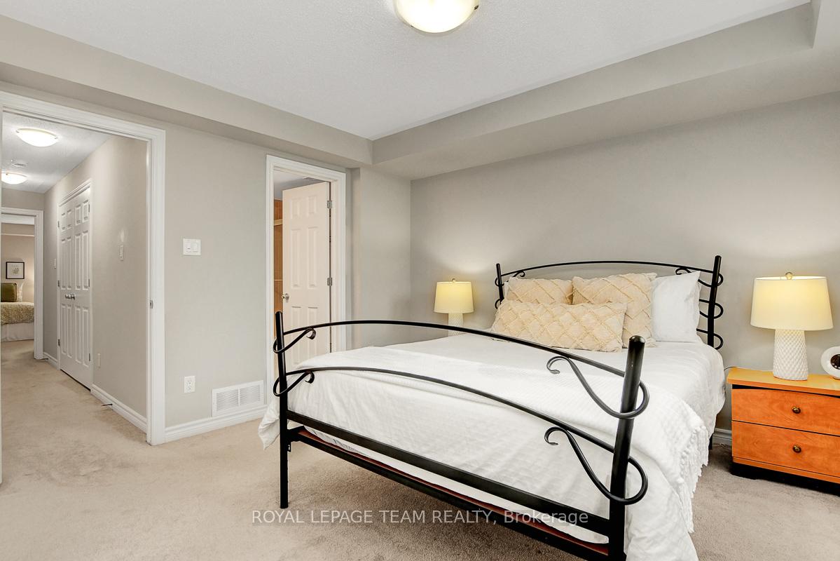 Photo 24 of Unit B, 629 Chapman Mills Drive, Ottawa, Barrhaven - Strandherd — HOMEH