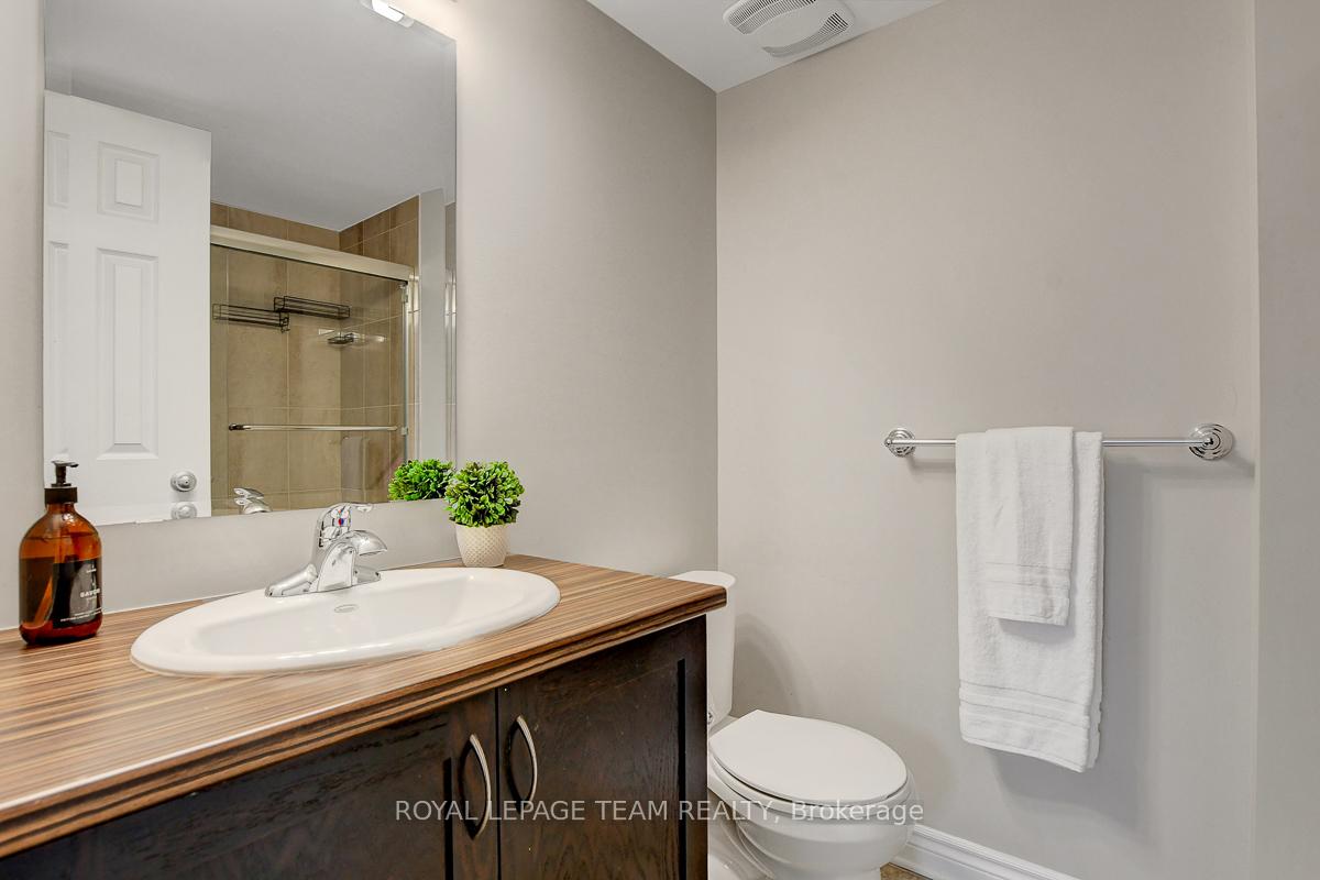 Photo 25 of Unit B, 629 Chapman Mills Drive, Ottawa, Barrhaven - Strandherd — HOMEH